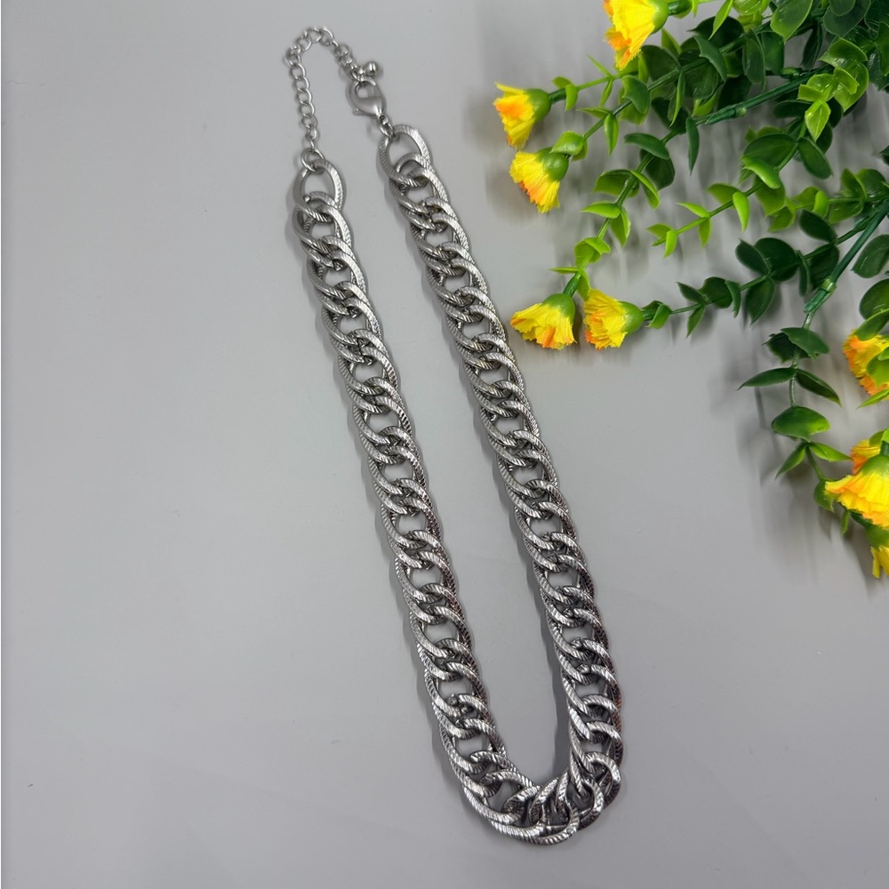 Vintage Chunky Silver Chain Style Statement Necklace - Picture 3 of 6